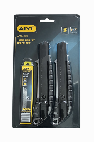 Utility knife set with spare blades